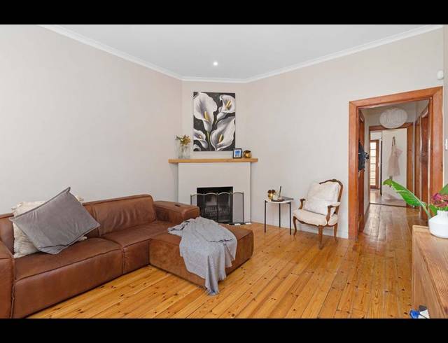 2 BEDROOM APARTMENT FOR SALE IN SEA POINT